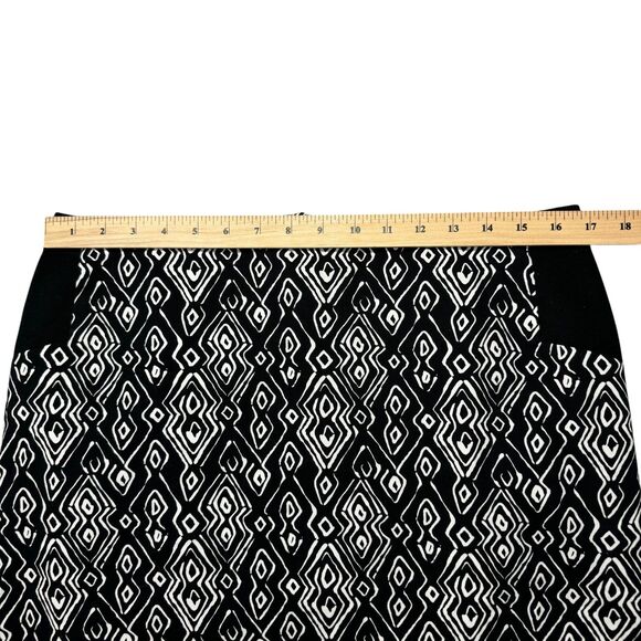 Chicos Skirt Womens 2 Large Black White A-Line Geometric Print Flat Front Preppy - Picture 5 of 8